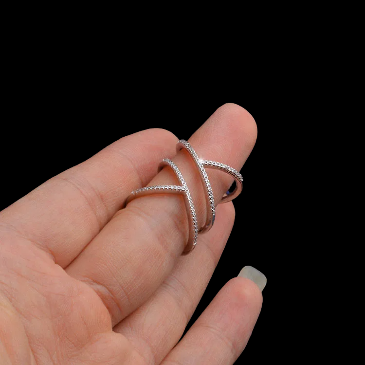 Braids Shape Adjustable Ring with Zirconias