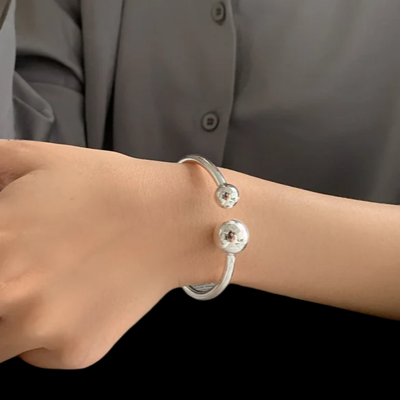 Smooth Bracelet 2 Spheres