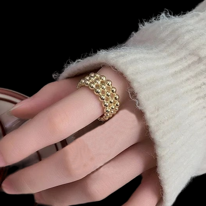 Adjustable Ring with Rows of Polka Dots (925 Sterling Silver)