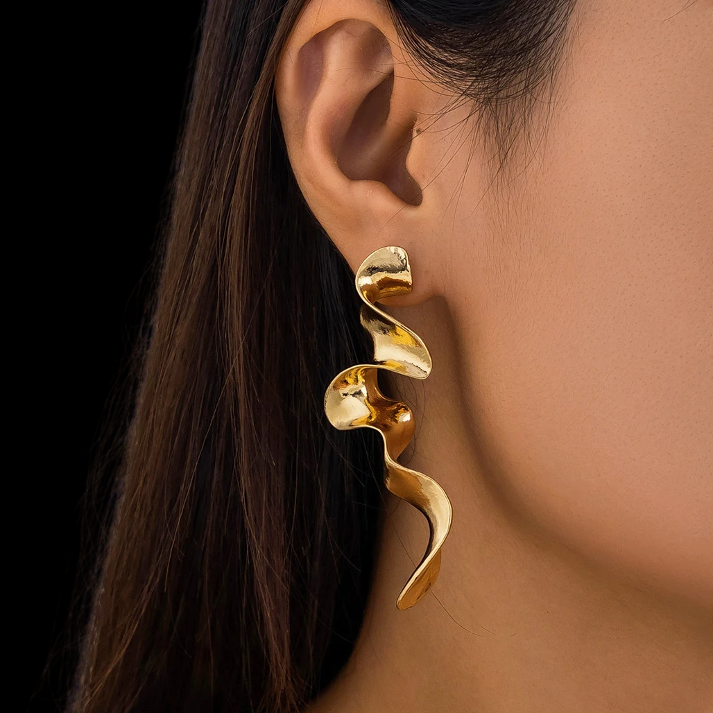 Long Wave Earring 