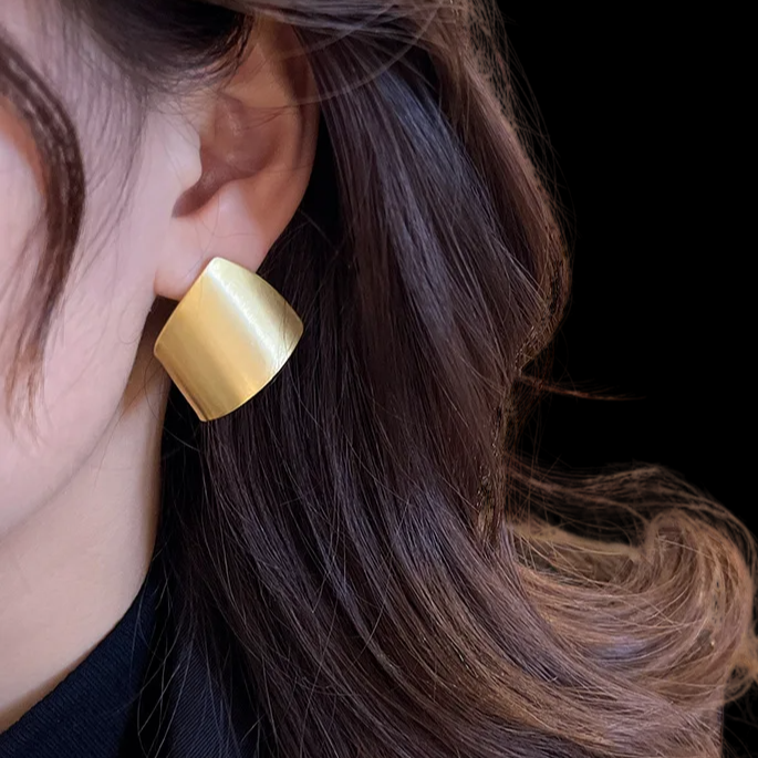 Matte Geometric Plate Earring 