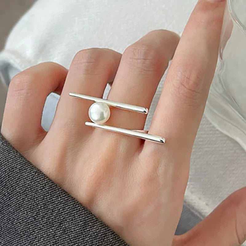 Parallels Adjustable Ring with Pearl