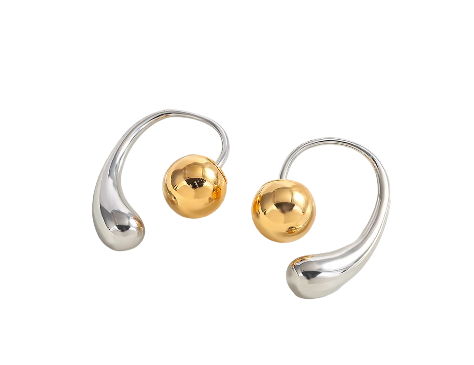 Comma Earring with Ball 
