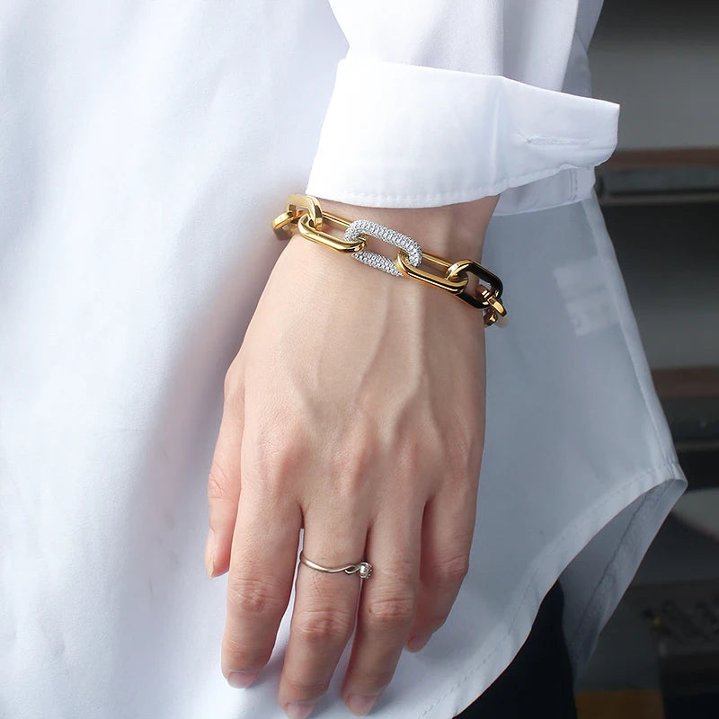 Pulseira Feminina de Elos Grandes com Zircônias