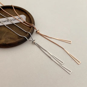 Colar Feminino Comprido Ajustável com Pingente Triângulos