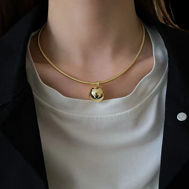 Stainless Steel Choker Choker with Ball Pendant
